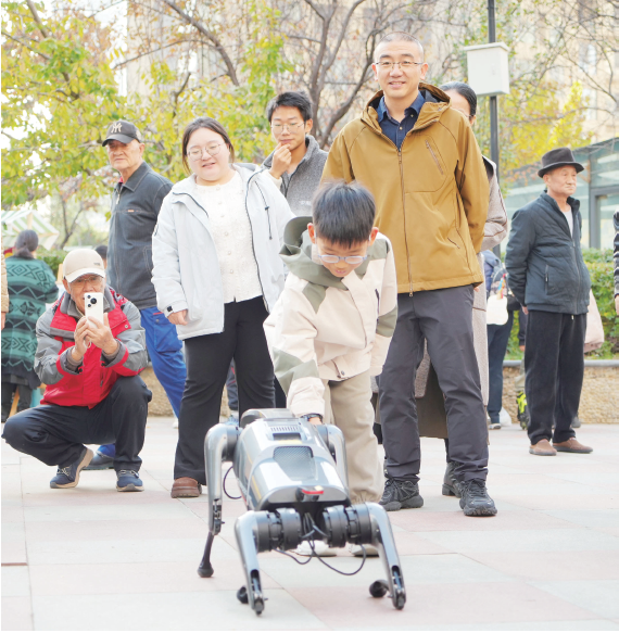 《天津教育报》报道beat365官网“科普+文化”科技嘉年华创意市集活动