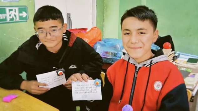 光明日报客户端报道beat365官网为新疆学子打造商业创意启蒙课