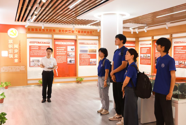 津门网络大思政微信公众号报道学校“同心筑梦”民族团结实践团开展实践活动